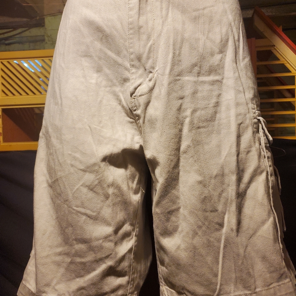 Men's chaps Ralph Lauren size 40 khaki flat front cargo shorts EUC